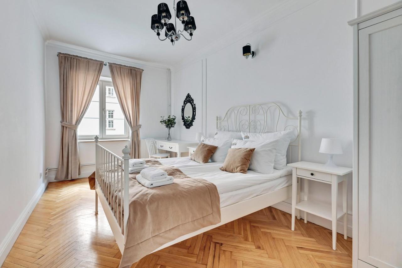 Dlugi Targ Street, Main Old Town & Riverside By Downtown Apartments غدانسك المظهر الخارجي الصورة